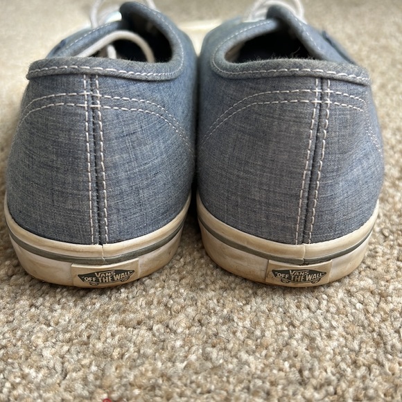 Vans - Picture 2 of 2